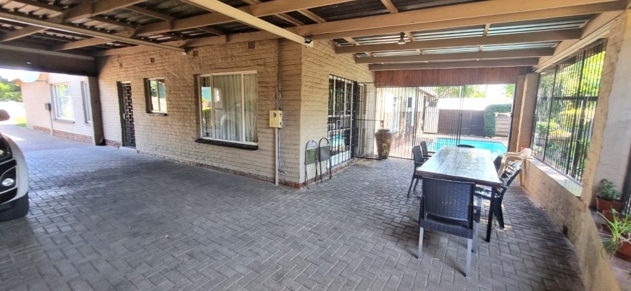 5 Bedroom Property for Sale in Brits North West